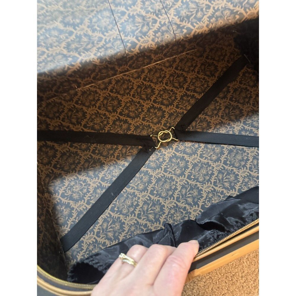 Vintage Monarch Faux Leather Traveling Bag Luggage Carry‎ On See Photo Damage - Picture 6 of 9